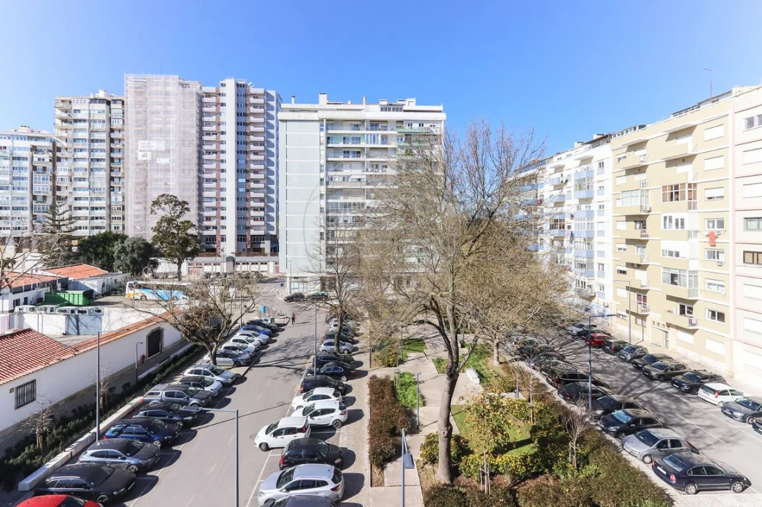 Apartamento T8 para Venda em São Domingos de Benfica Foto 36