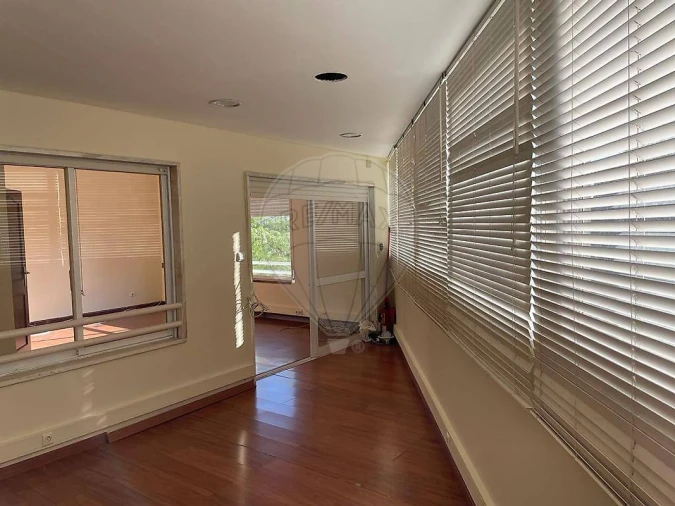 Escritório para Arrendamento em Cacém e São Marcos Foto 12