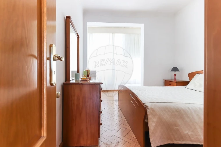 Apartamento T2 para Venda em Algés, Linda-A-Velha e Cruz Quebrada-Dafundo Foto 5