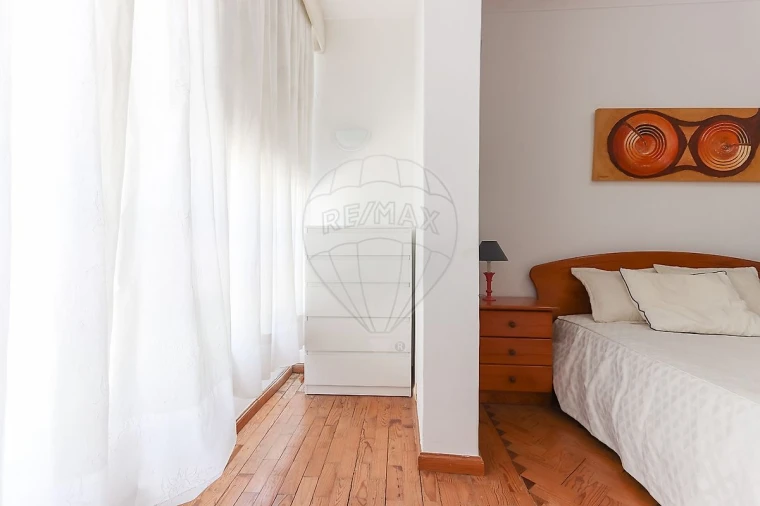 Apartamento T2 para Venda em Algés, Linda-A-Velha e Cruz Quebrada-Dafundo Foto 7