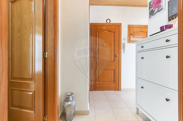 Apartamento T2 para Venda em Algés, Linda-A-Velha e Cruz Quebrada-Dafundo Foto 12
