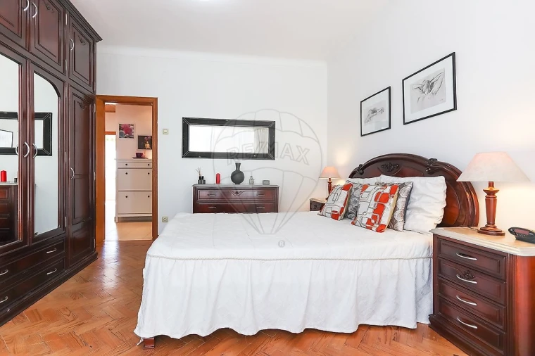 Apartamento T2 para Venda em Algés, Linda-A-Velha e Cruz Quebrada-Dafundo Foto 3