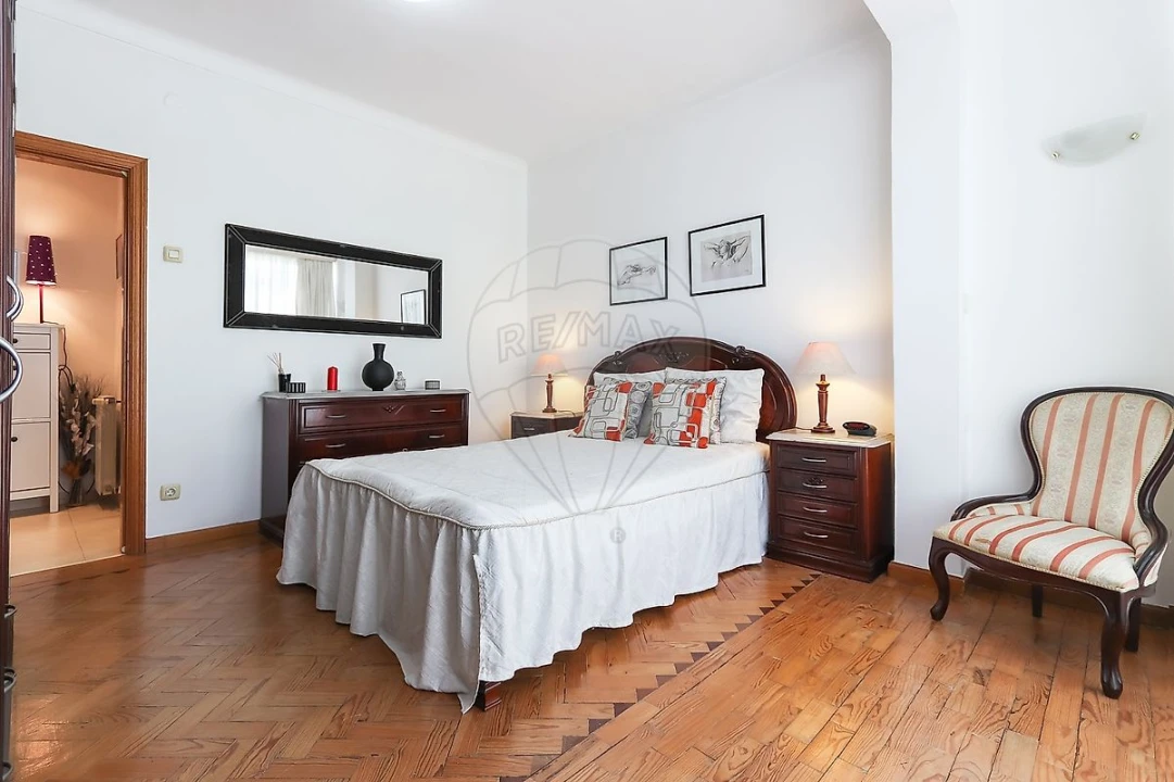 Apartamento T2 para Venda em Algés, Linda-A-Velha e Cruz Quebrada-Dafundo Foto 4