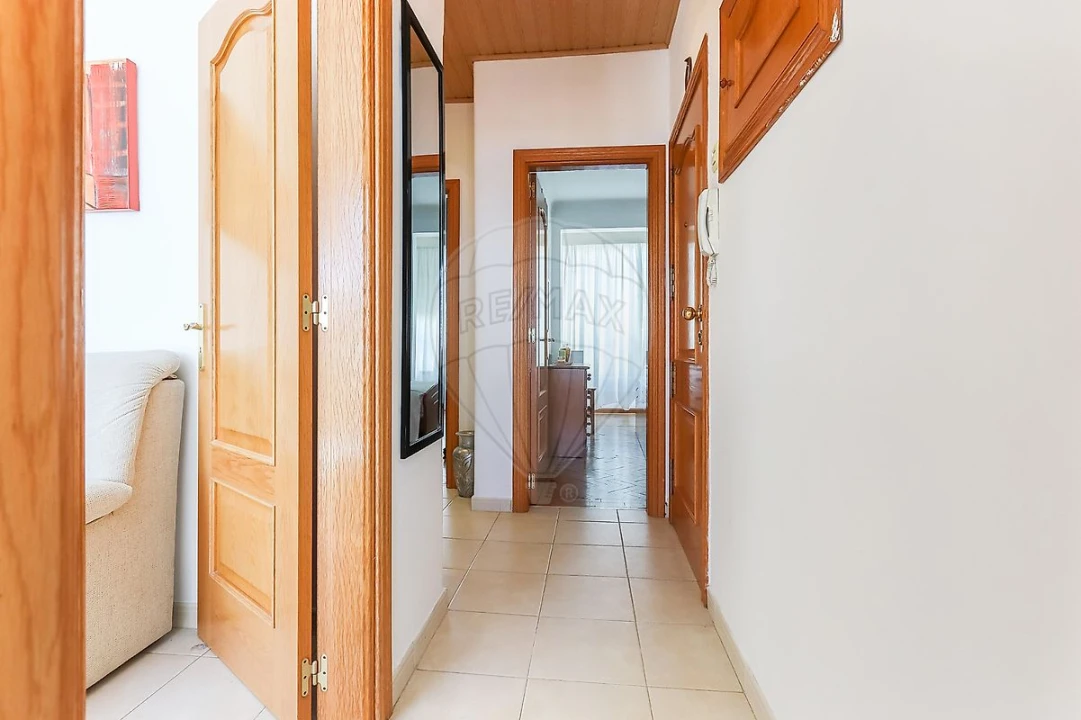 Apartamento T2 para Venda em Algés, Linda-A-Velha e Cruz Quebrada-Dafundo Foto 13