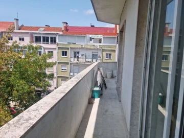 Apartamento T3 para Venda em Venteira