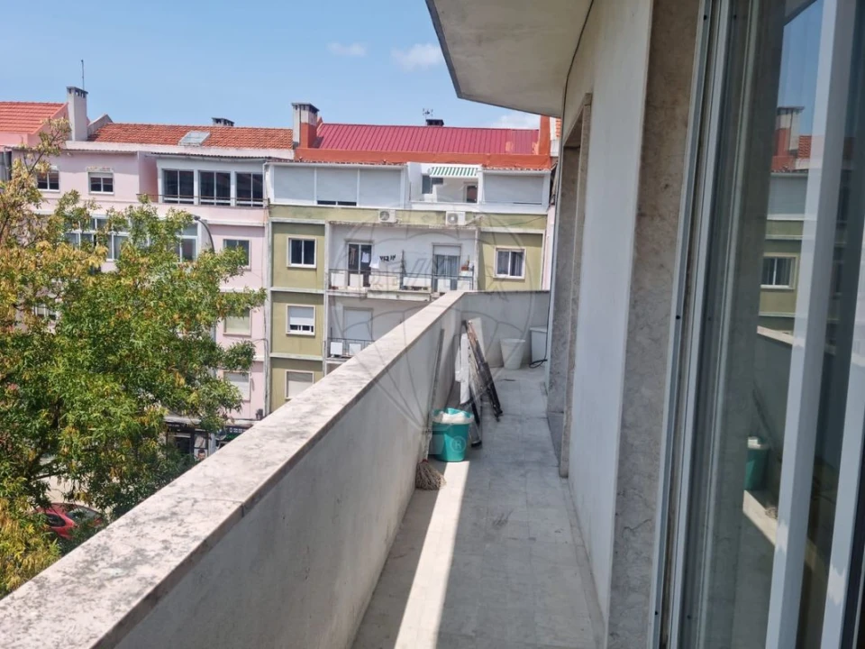 Apartamento T3 para Venda em Venteira Foto 16