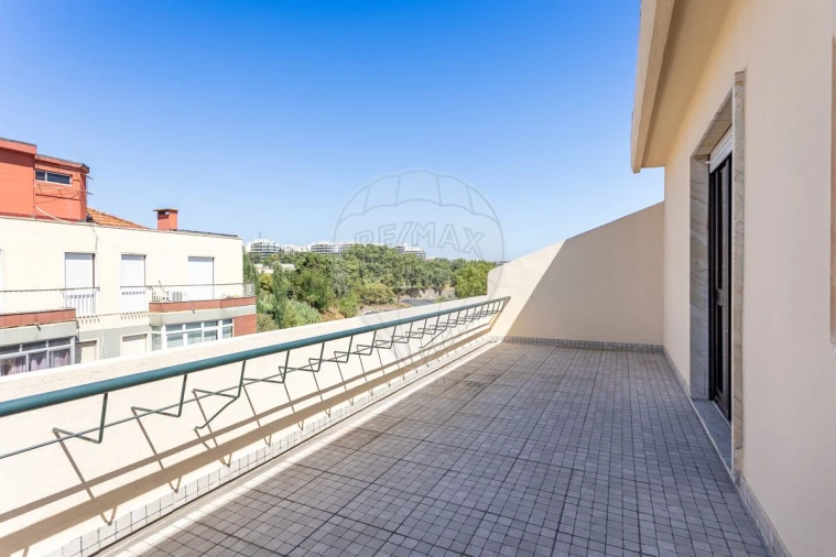 Apartamento T3 para Venda em Sacavém e Prior Velho Foto 20