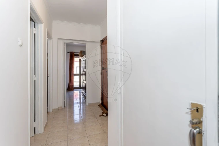 Apartamento T3 para Venda em Sacavém e Prior Velho Foto 6