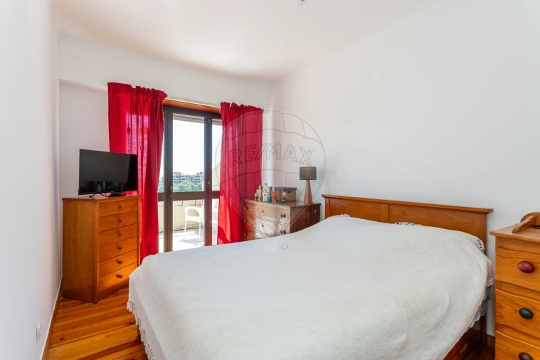 Apartamento T3 para Venda em Sacavém e Prior Velho Foto 7