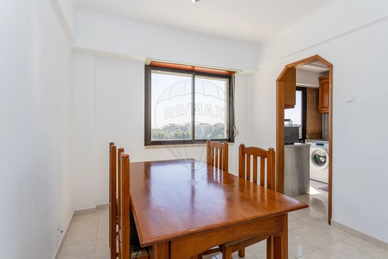 Apartamento T3 para Venda em Sacavém e Prior Velho Foto 12