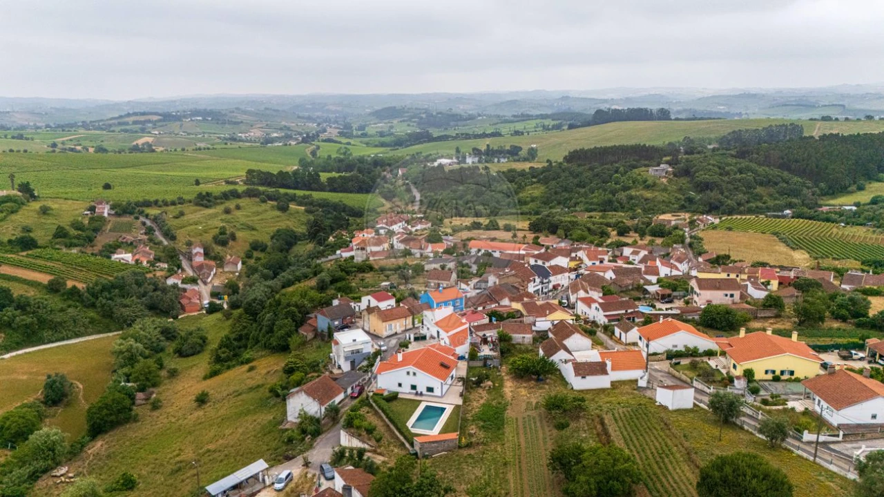 Moradia T2 para Venda em Ventosa Foto 32