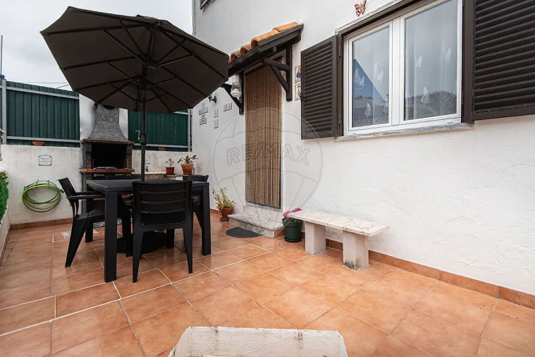 Moradia T2 para Venda em Ventosa Foto 4