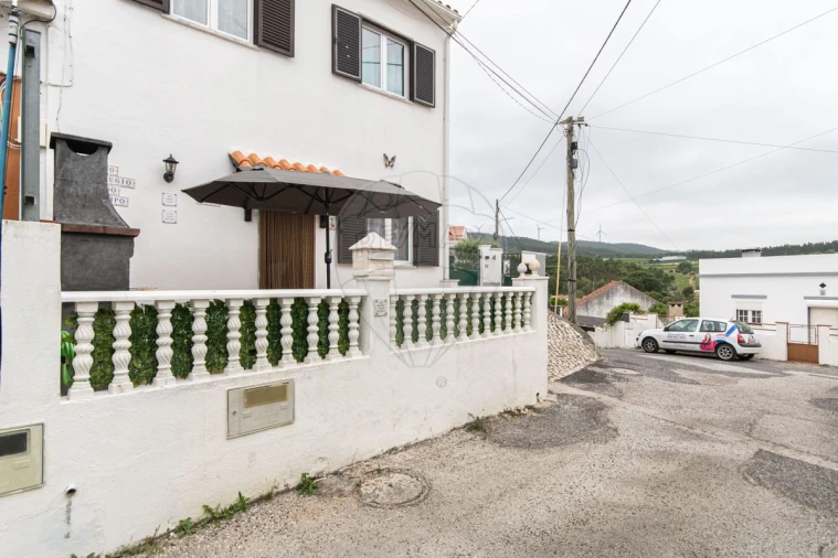 Moradia T2 para Venda em Ventosa Foto 3