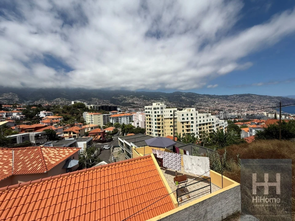 Moradia T2 para Venda em São Martinho Foto 9