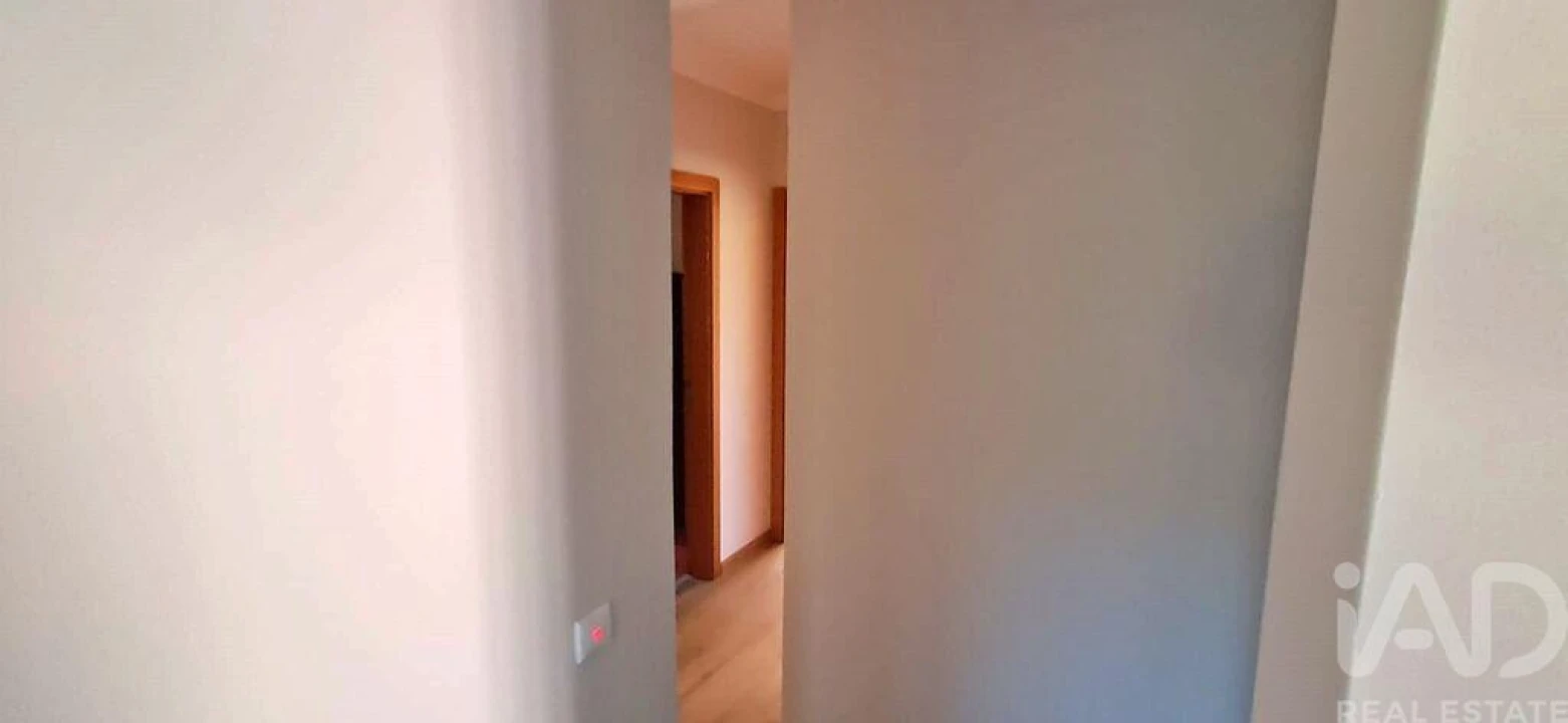 Moradia T3 para Venda em Salir de Matos Foto 22