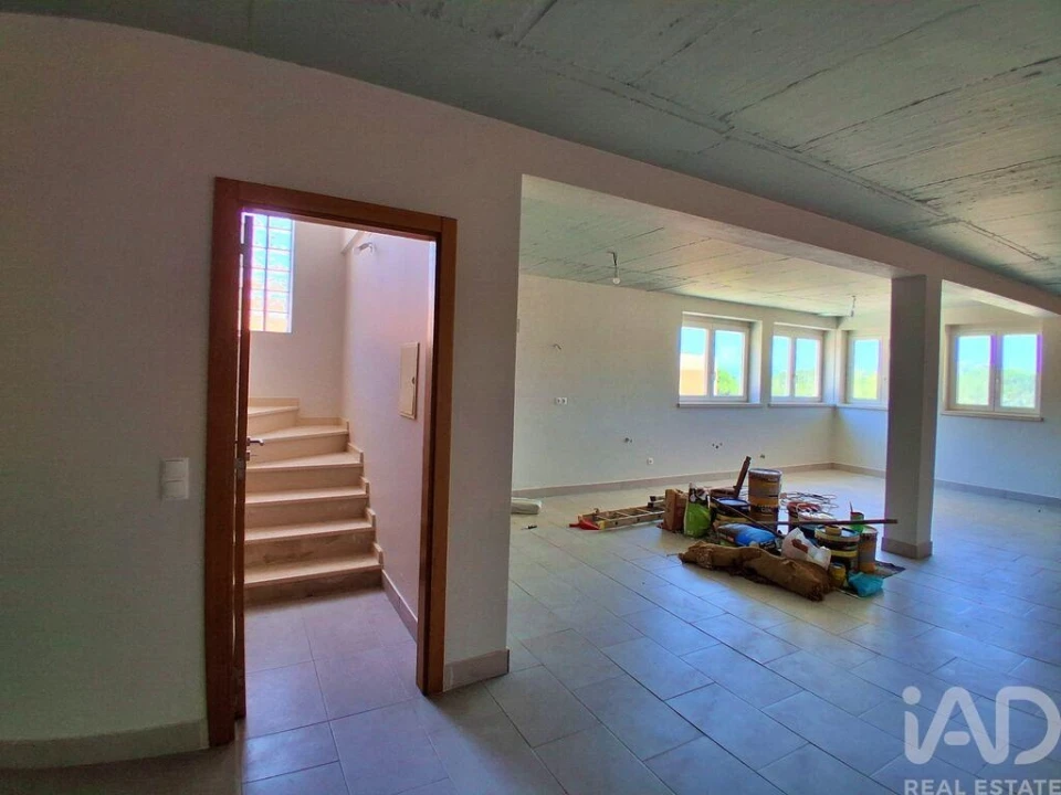 Moradia T3 para Venda em Salir de Matos Foto 23