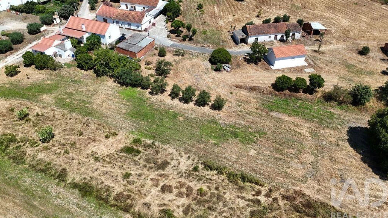 Terreno para Venda em Alcoentre Foto 25