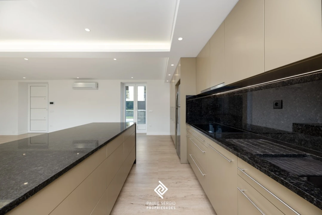 Moradia T5 para Venda em Macieira da Lixa e Caramos Foto 9