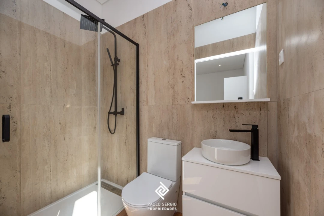 Moradia T5 para Venda em Macieira da Lixa e Caramos Foto 15