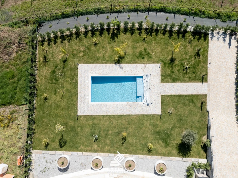 Moradia T5 para Venda em Macieira da Lixa e Caramos Foto 3