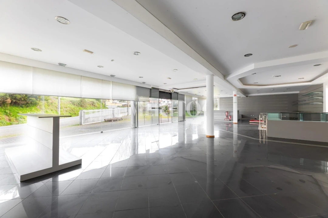 Armazém para Venda em Aborim Foto 3