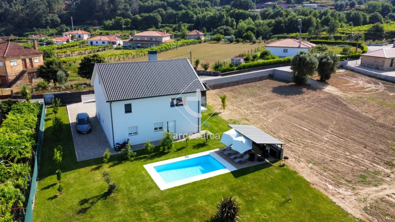 Moradia T5 para Venda em Arcos de Valdevez (São Paio) e Giela Foto 31