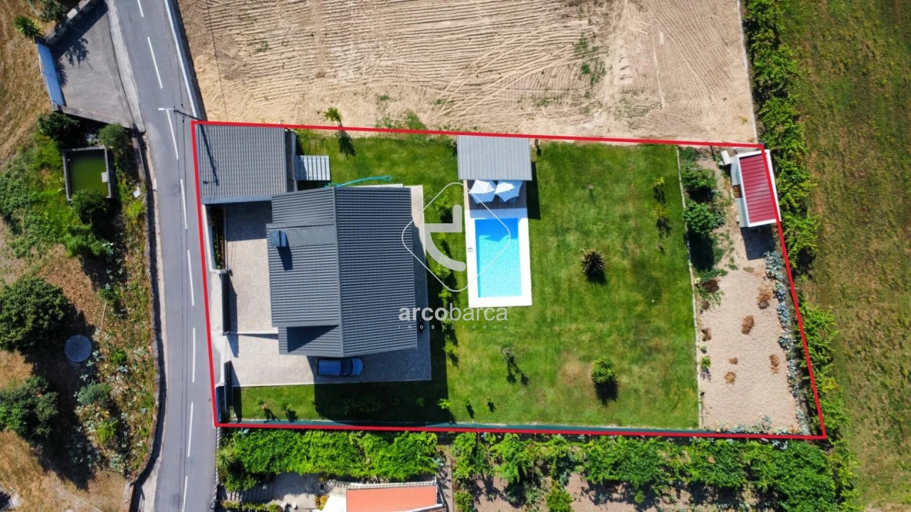 Moradia T5 para Venda em Arcos de Valdevez (São Paio) e Giela Foto 3