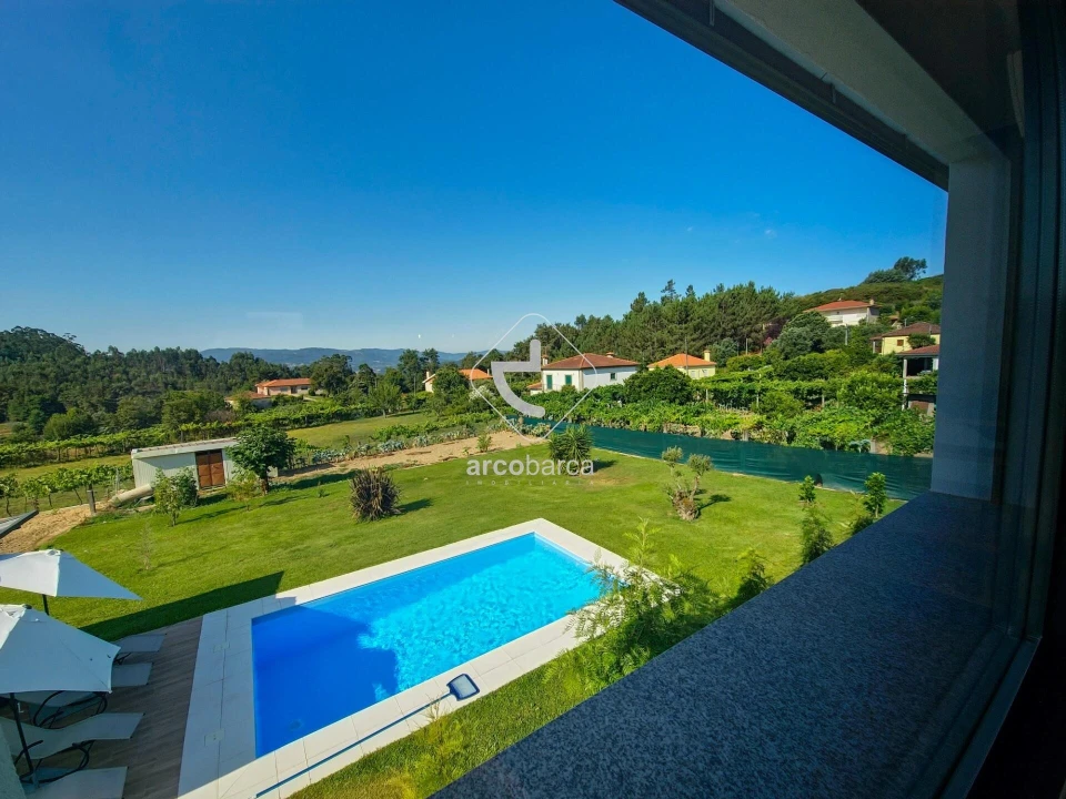 Moradia T5 para Venda em Arcos de Valdevez (São Paio) e Giela Foto 12