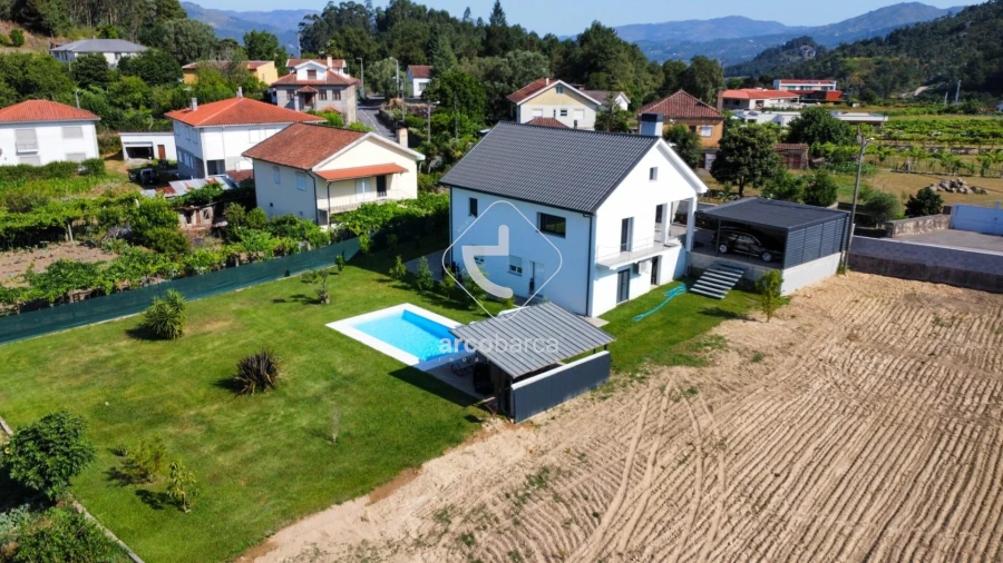 Moradia T5 para Venda em Arcos de Valdevez (São Paio) e Giela Foto 31