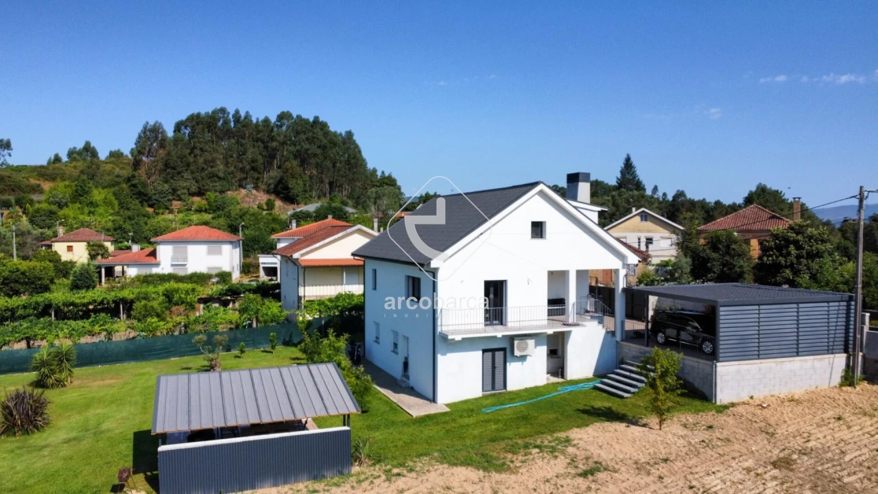 Moradia T5 para Venda em Arcos de Valdevez (São Paio) e Giela Foto 34