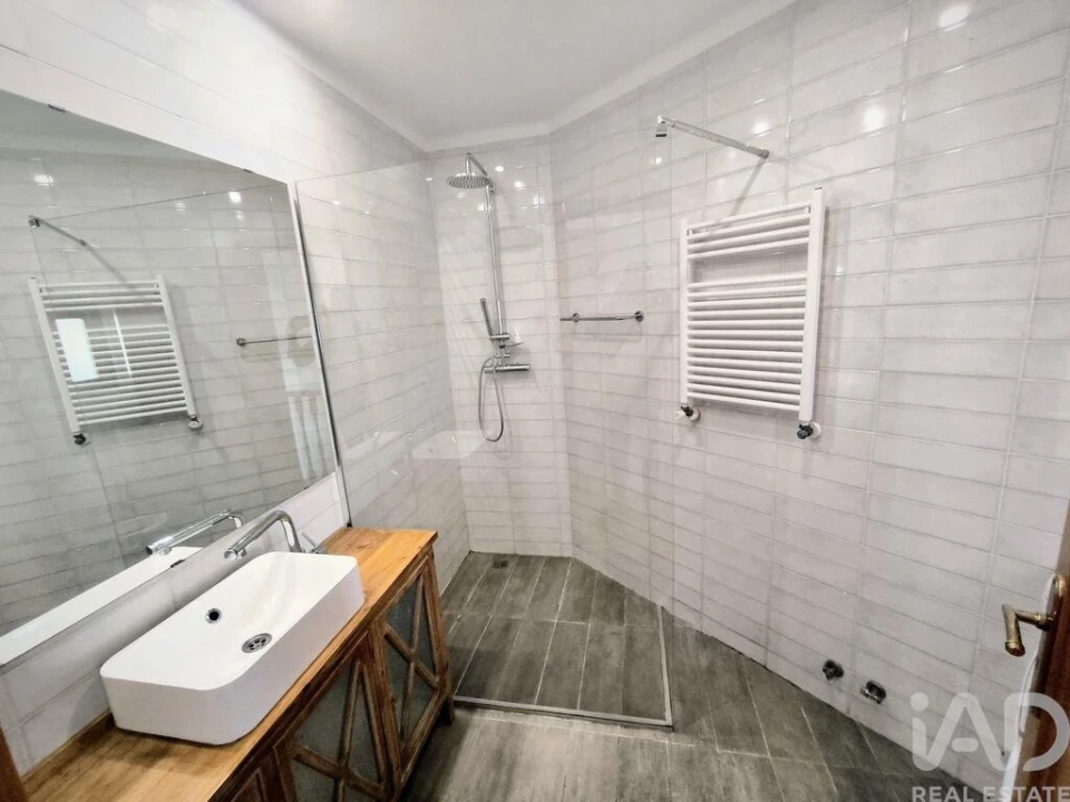 Apartamento T3 para Arrendamento em Arroios Foto 25