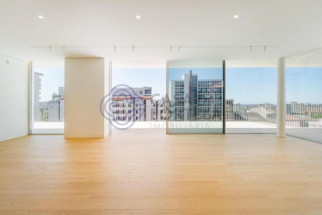 Apartamento T4 para Venda em Ramalde Foto 7