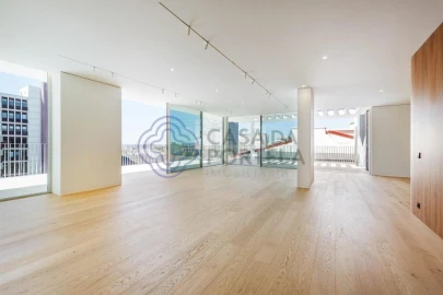Apartamento T4 para Venda em Ramalde