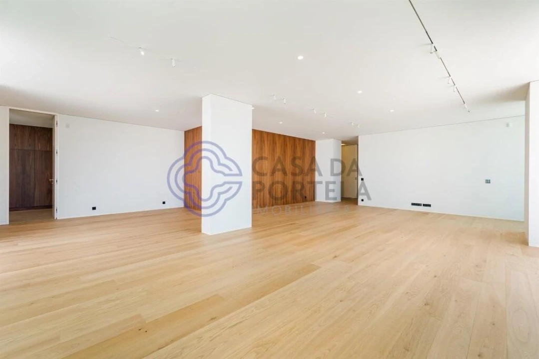 Apartamento T4 para Venda em Ramalde Foto 5