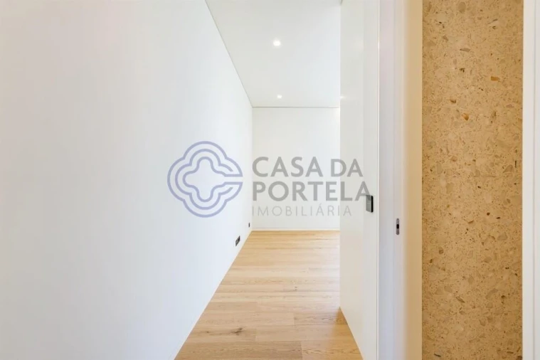 Apartamento T4 para Venda em Ramalde Foto 14