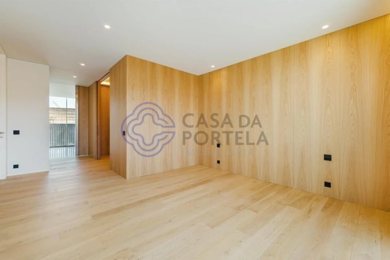 Apartamento T4 para Venda em Ramalde Foto 23