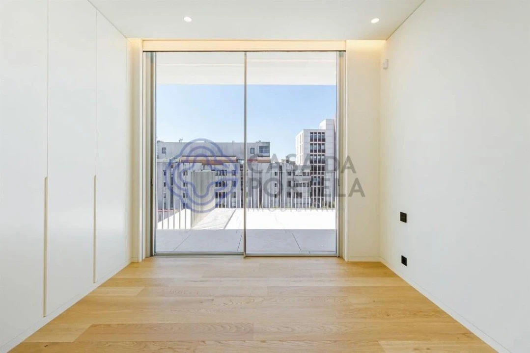 Apartamento T4 para Venda em Ramalde Foto 18