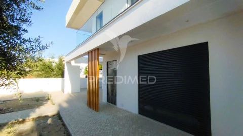 Moradia T4 para Venda em Azeitão (São Lourenço e São Simão)
