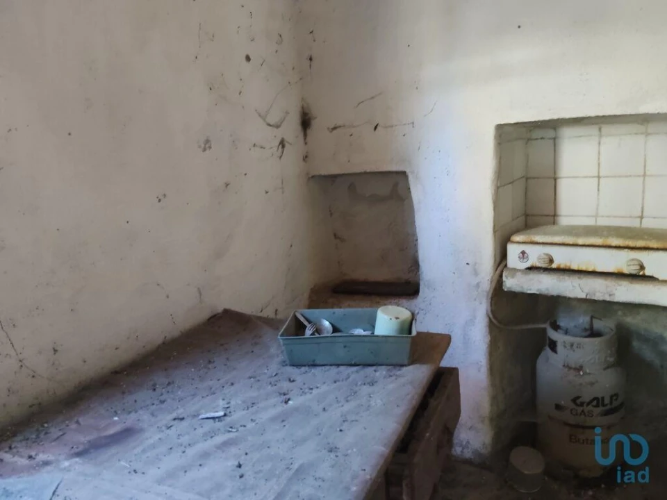 Moradia T2 para Venda em Castanheira de Pêra e Coentral Foto 10