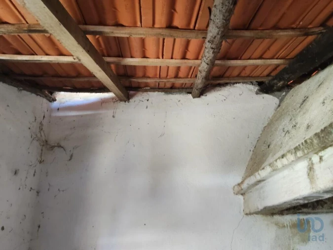 Moradia T2 para Venda em Castanheira de Pêra e Coentral Foto 11