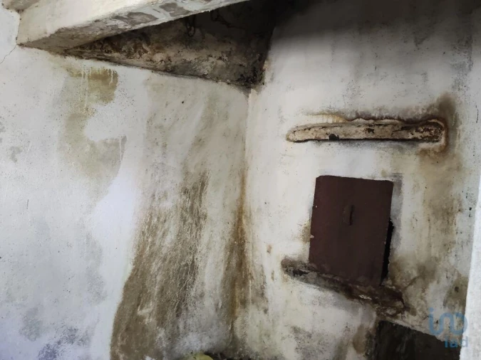 Moradia T2 para Venda em Castanheira de Pêra e Coentral Foto 9