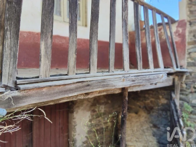 Moradia T2 para Venda em Castanheira de Pêra e Coentral Foto 26