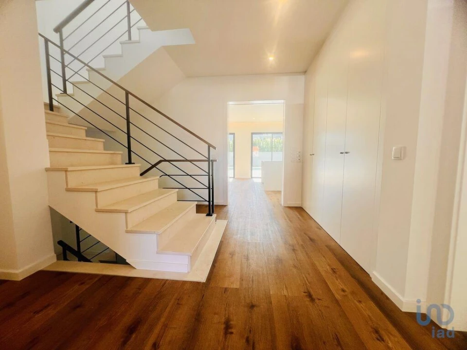 Moradia T4 para Venda em Quarteira Foto 11