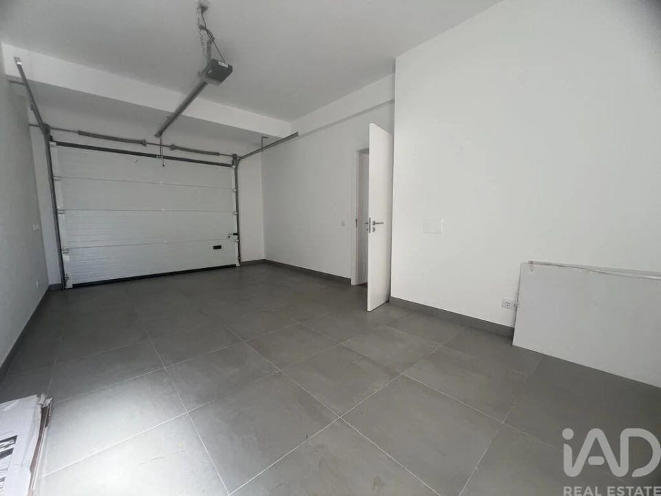 Moradia T4 para Venda em Quarteira Foto 26