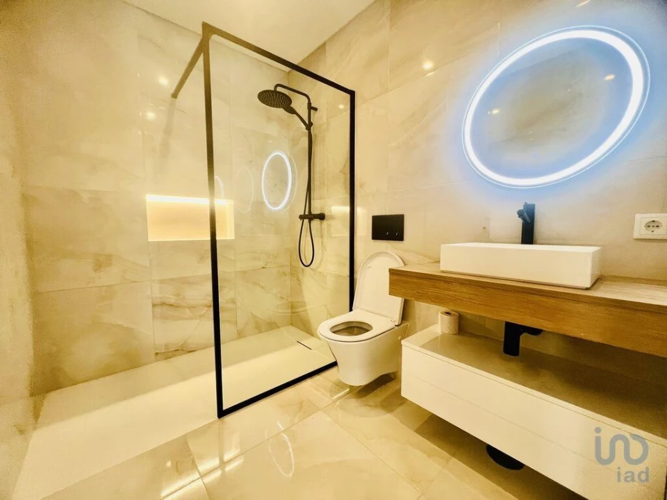 Moradia T4 para Venda em Quarteira Foto 6