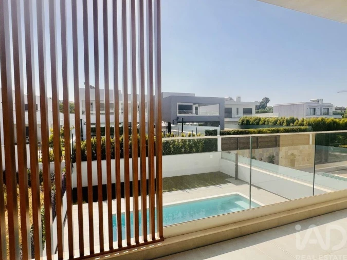 Moradia T4 para Venda em Quarteira Foto 19