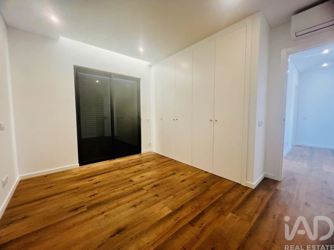 Moradia T4 para Venda em Quarteira Foto 18