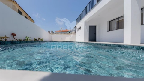 Moradia T4 para Venda em Silveira