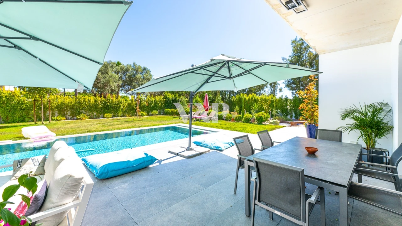 Moradia T4 para Venda em Almancil Foto 28