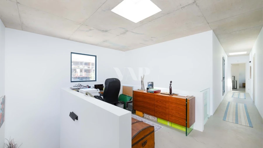 Moradia T4 para Venda em Almancil Foto 14